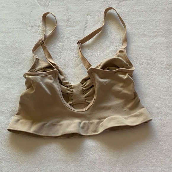 Skims Sculpting Bralette - Picture 4 of 8